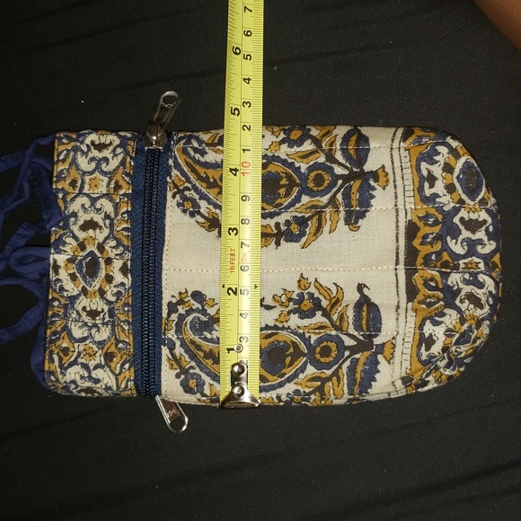 NWOT- Crossbody Cotton Purse/ Cell Phone Bag. 2 Zippers. Stadium Size. - Picture 6 of 6